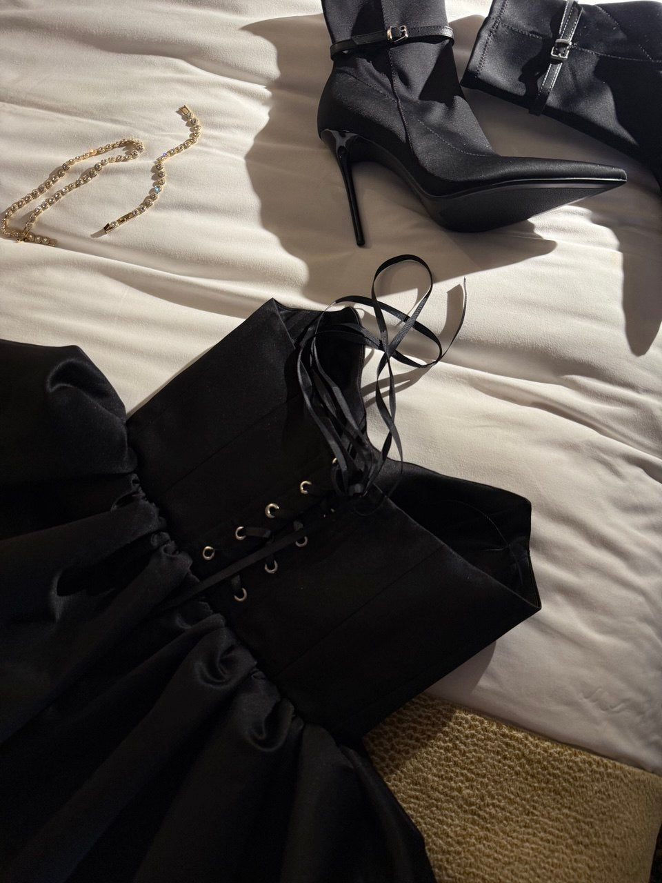 ROYAL SATIN DRESS - NOIR EDITION